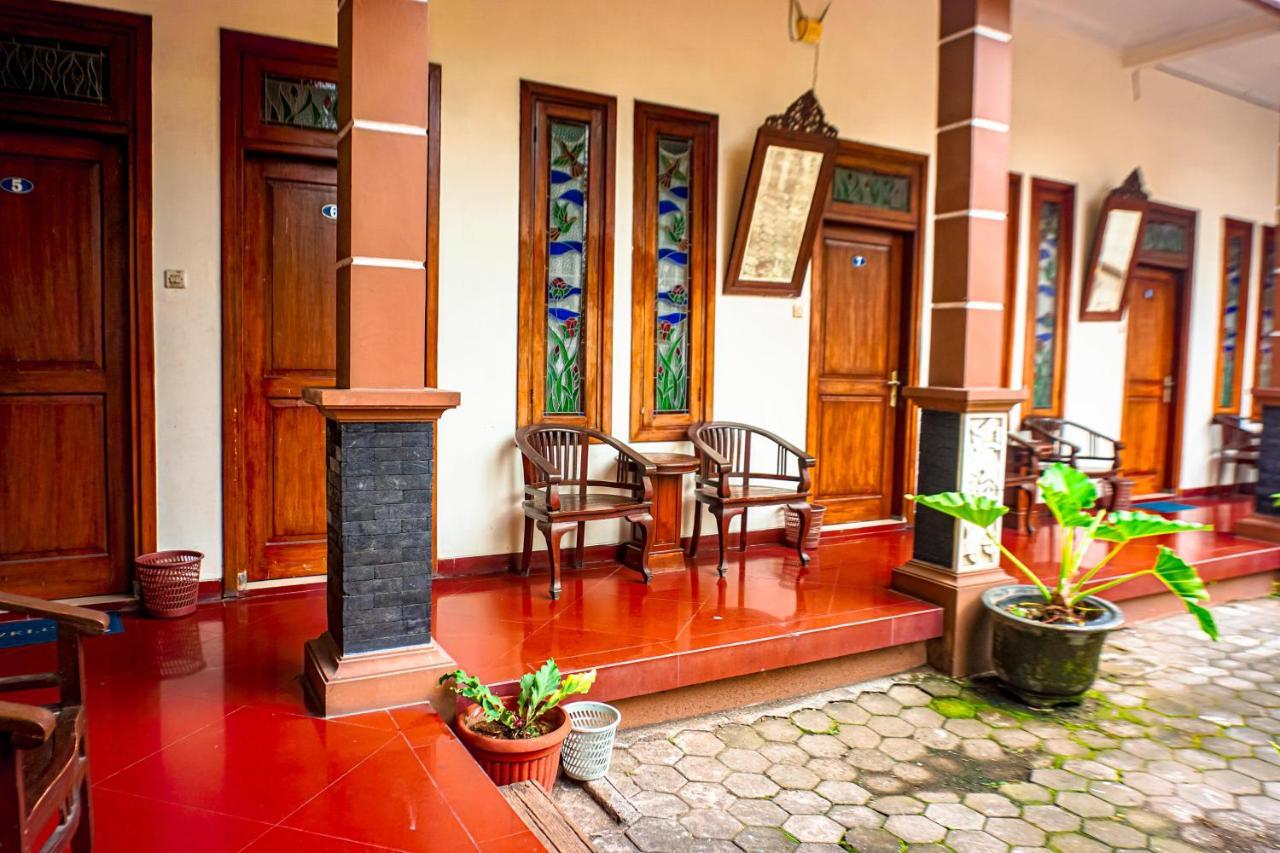 Hotel Laweyan Solo Exterior foto